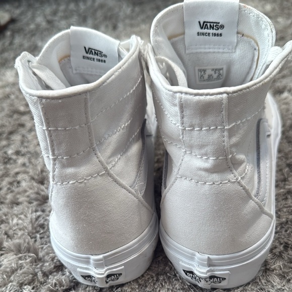 Vans Classic White High-Tops unisex men’s 7.5 
Wome’n Size 9 - Picture 7 of 12